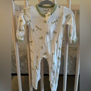 GUC Kyte Baby Zippered Footie in Dragonfly (Newborn)